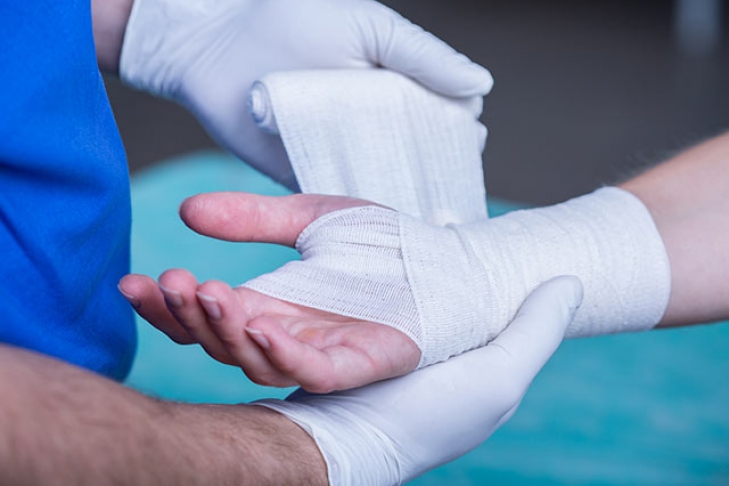 Британские ученые создали «умные» бинты Британские ученые создали «умные» бинты