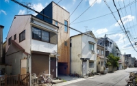 Очень узкий, но очень вместительный дом в Японии (ФОТО)