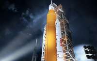NASA собрала ракету для отправки человека на Луну (видео)