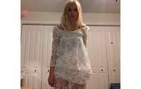 Невеста заказала платье в интернете и рассмеялась от горя во время примерки