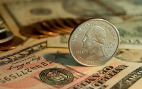 Наличный доллар в Украине опустился ниже отметки 9 гривень