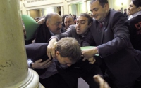 Верховная Рада была в шаге от массового побоища 