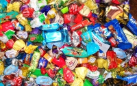 Мальчик из Швеции попросил руководство страны запретить продажу конфет