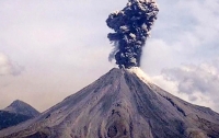 Самый большой и опасный вулкан пробудился в Мексике