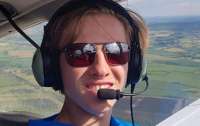 Подросток завершил кругосветку на самолете и побил мировой рекорд