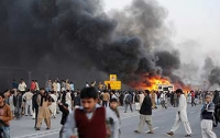 Пакистанских демонстрантов усмирили