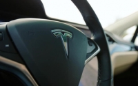 Очередной фантастический сервис предложит Tesla (видео)