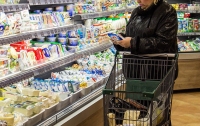 Фальсифицированные молочные продукты поступают на прилавки магазинов