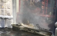 В центре города сожгли магазин Рошен