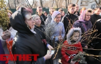 Как украинцы ходили в храмы в Вербное воскресенье (ФОТО)