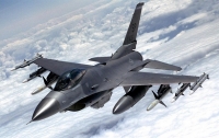 Польша ведет переговоры с США о покупке сотни F-16