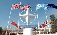 В НАТО рады налаживанию отношений с Россией