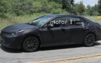 Toyota вывела на тесты следующее поколение Camry