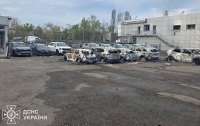 У Києві внаслідок обстрілу зруйновано автоцентр «Укравто Київ», загинули двоє працівників