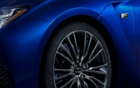 Lexus везет в Детройт «заряженную» новинку