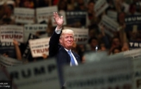 Трамп поздравил с Новым годом всех, включая недоброжелателей