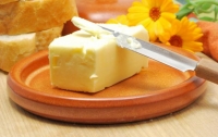 Названы производители, фальсифицирующие сливочное масло