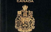 Канадцы заплатят за паспорта больше, чем украинцы