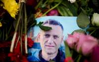 Петербуржцам, почтившим память Навального, вручили повестки в военкомат