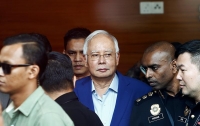 Полиция Малайзии обнаружила более $2,5 млн наличными у экс-премьера