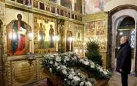 Путин в одиночестве встретил Рождество в кремле