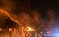 Ворог вдарив по Харкову: палає АЗС та житлові будинки, занигули діти