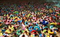 Китайцы собственноручно создали свое Мертвое море (ФОТО)