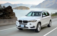 Озвучена цена нового большого кроссовера BMW X7