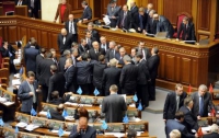 Депутаты ПР удерживают трибуну парламента – они хотят сегодня эффективно поработать 