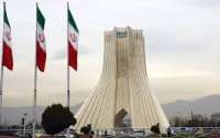 Иран, очевидно, должен испугаться новых санкций от США