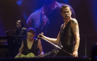 Depeche Mode требуют 12 холодильников для выступления в Киеве