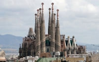 Подожгли главную святыню Барселоны: эвакуированы более 1500 человек
