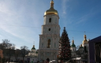 Главную елку Киева украсят 3 км гирлянд и 1 тыс. дизайнерских игрушек