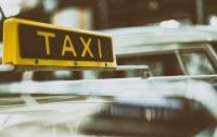 В Одессе пассажиры выстрелили таксисту в затылок и ограбили