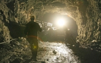 На шахте в Донецкой области в результате аварии завалило двоих горняков
