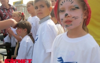 Майдан Независимости отдали «на растерзание» детям (ФОТО)