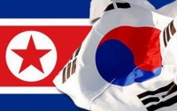 Южная и Северная Кореи могут перестреляться из-за новогодней елки