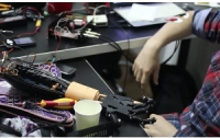 Львовские инженеры создали прототип бюджетной кибер-руки (ВИДЕО)