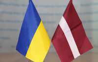 У Латвії закликали ЄС закупити снаряди для України за кордоном