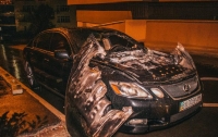 В Киеве во дворе взорвался Lexus