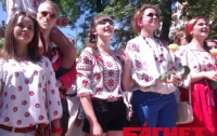 Как в Киеве проходил парад вышиванок (ФОТО) 