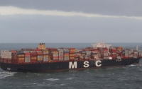 Опасные контейнеры упали в море и расплылись к разным берегам Европы