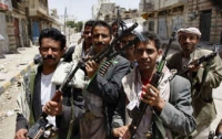 В Йемене повстанцы атаковали военный лагерь: десятки погибших