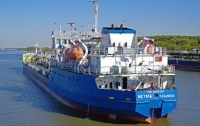 Суд арестовал танкер, который россияне пытались замаскировать