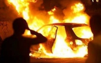 В Киеве на предприятии сгорели три иномарки