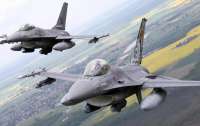 США перебросили на Ближний Восток эскадрилью самолетов F-16
