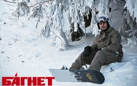 С Хомяка сняли двух замерзших сноубордистов