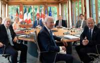 На зустрічі G7 лідери країн публічно висміяли володимира путіна (відео)