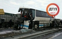 Смертельное масштабное ДТП на трассе Киев-Одесса: автобус врезался в 2 грузовика
