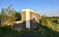 Дети нашли автомат Калашникова в развалинах дома